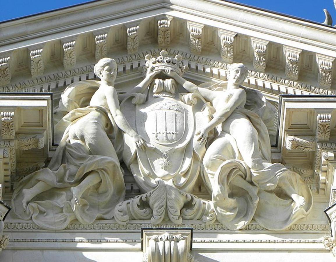 Maison Accueillante A Nant Avec Piscine Partagee エクステリア 写真